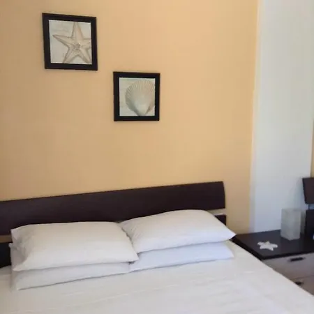 Plazhi Guest house Dhermi