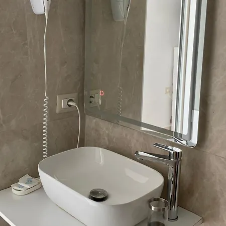 Guest house Plazhi 3*